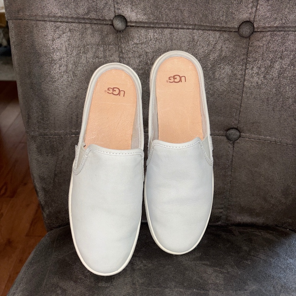 UGG Gene Light Grey Slip On Mules Women’s Size 8.5